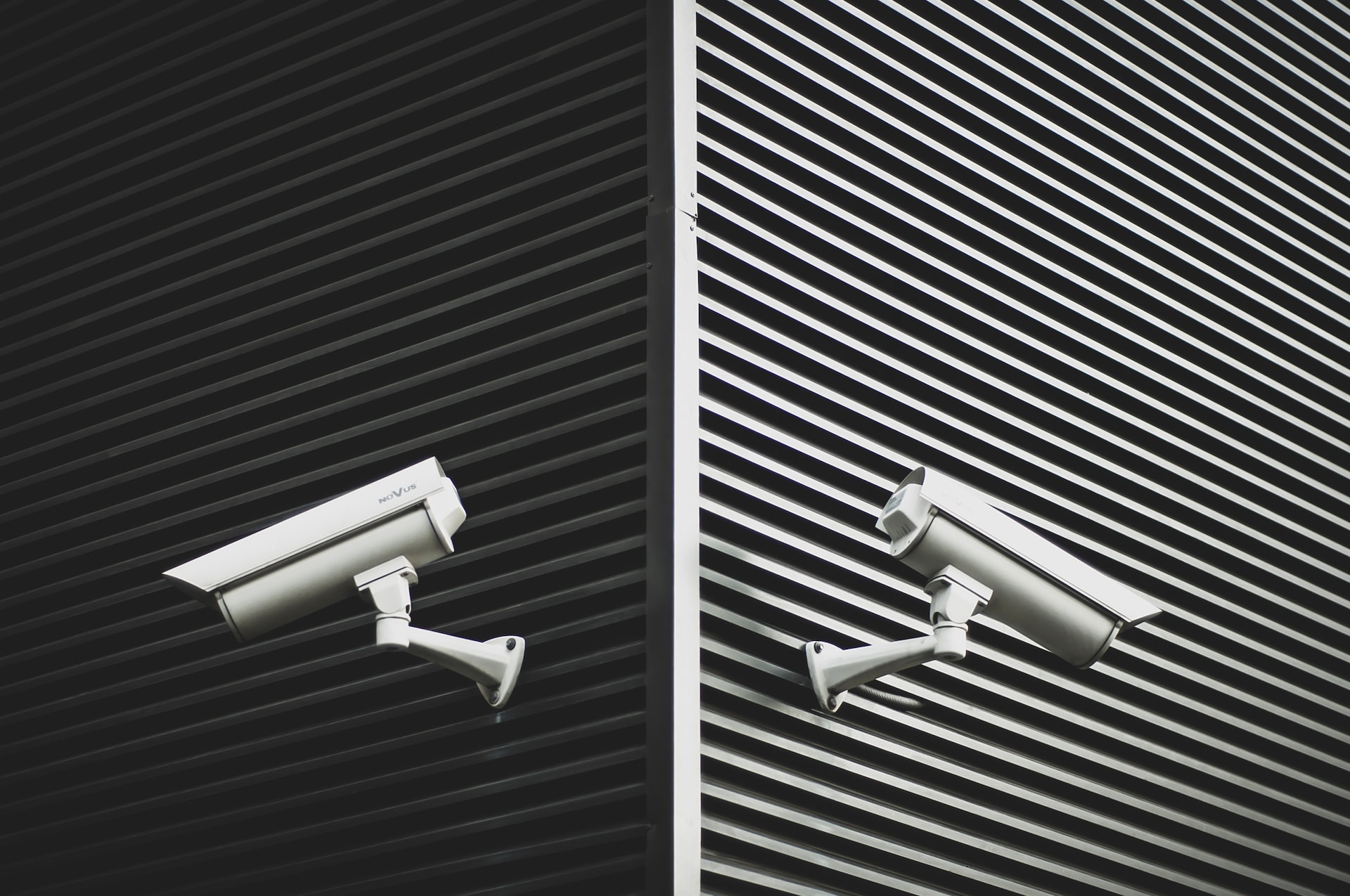 Use These Home Security Tools to Decrease Your Anxiety