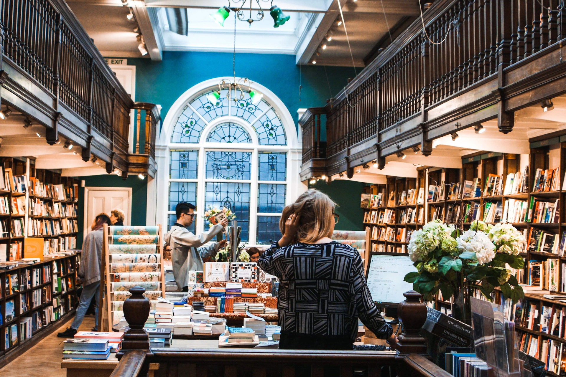 The Ultimate Guide to Manhattan’s Best Bookstores in 2024
