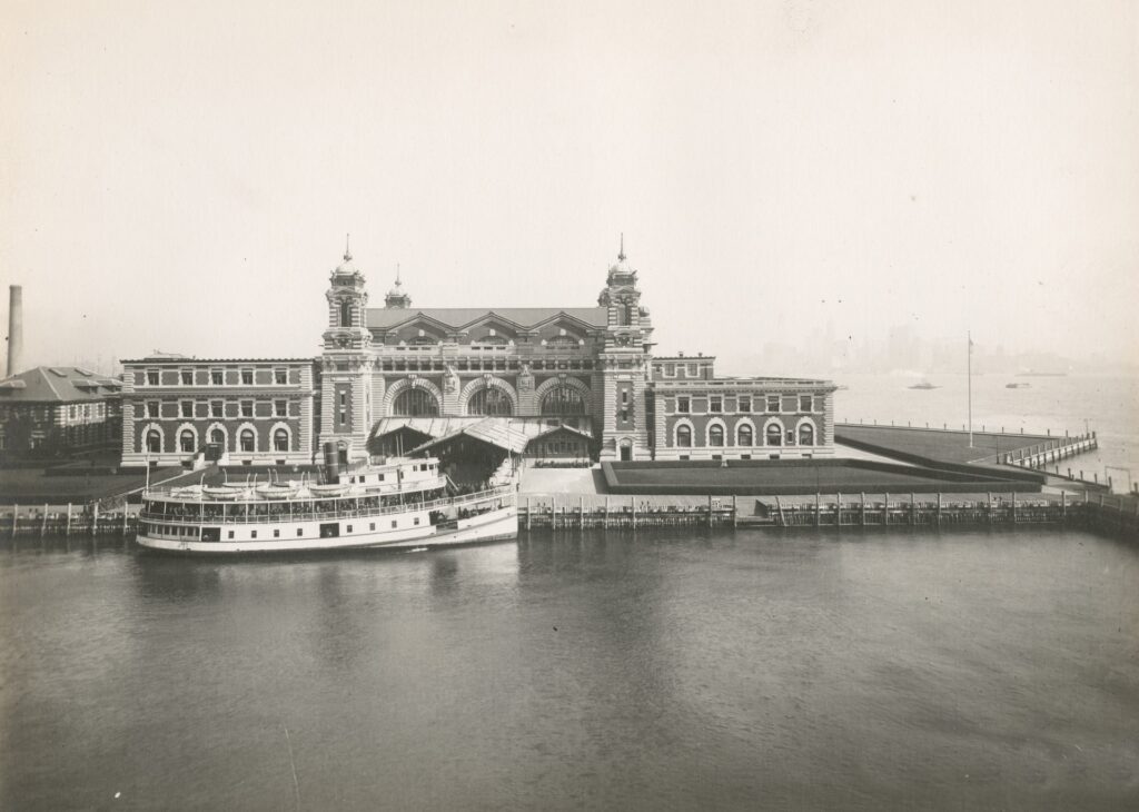 ellis-island-and-the-statue-of-liberty-body-photo-4